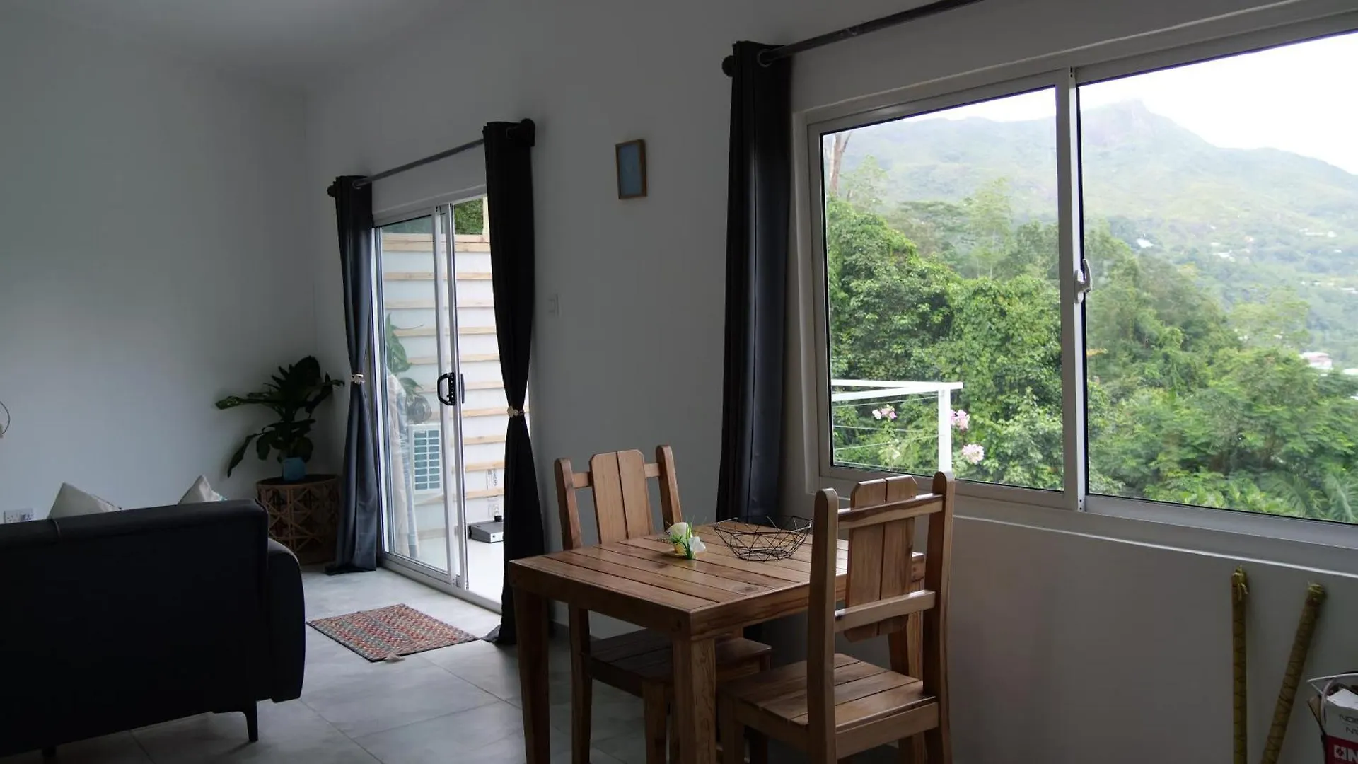 Wild Vanilla Apartment Beau Vallon