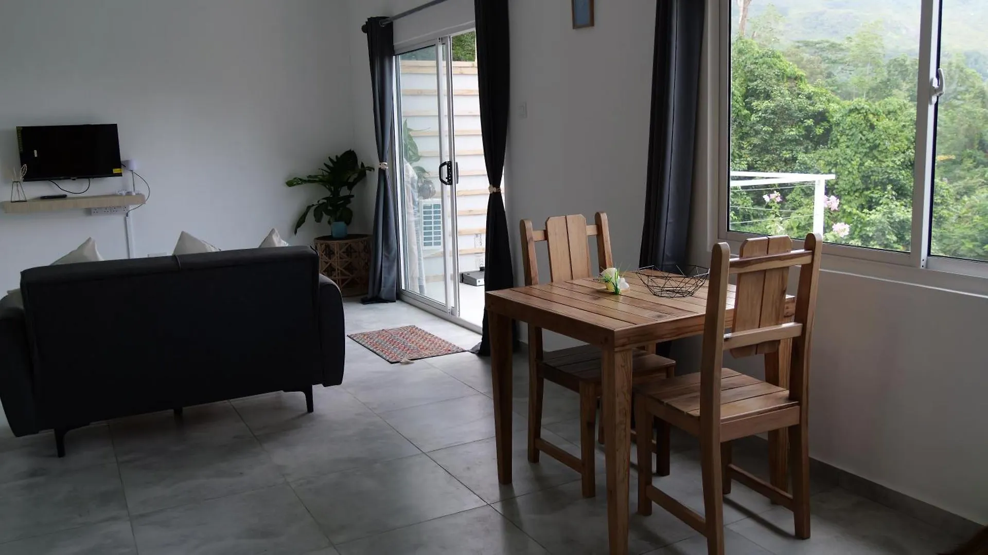 Wild Vanilla Apartment Beau Vallon